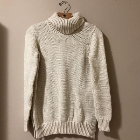 Turtle neck sweater - Picture 3 of 3
